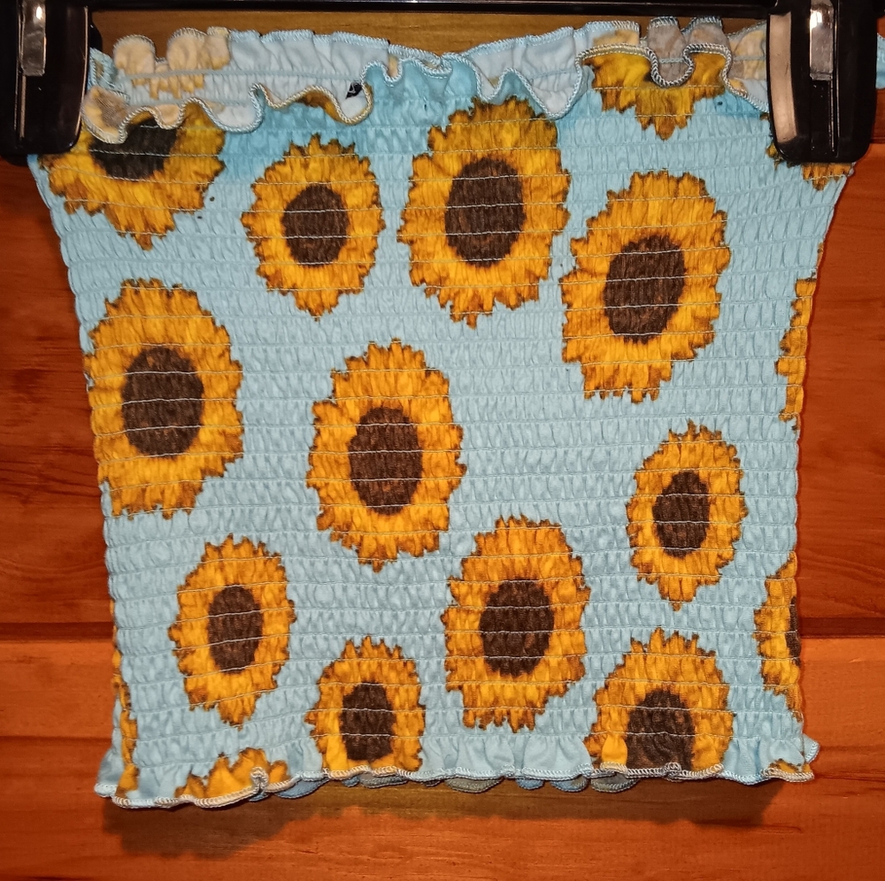 Strapless ribbed sunflower crop top - Picture 2 of 3